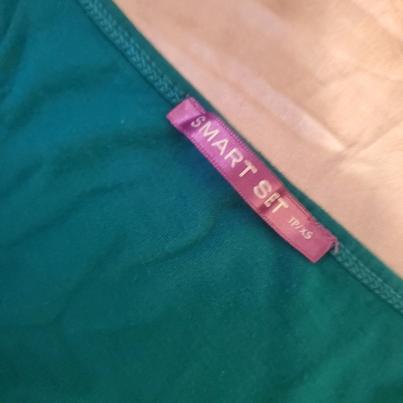 TEAL/TURQUOISE TANK TOP WITH SEQUINED DETAILING ON THE NECKLINE (XS) - Picture 3 of 3